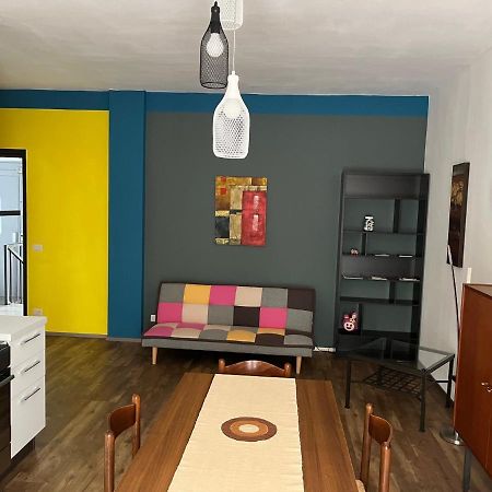 Appartamento Mela Ad Alba, Cuore Delle Langhe Exteriör bild