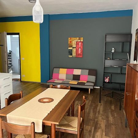 Appartamento Mela Ad Alba, Cuore Delle Langhe Exteriör bild