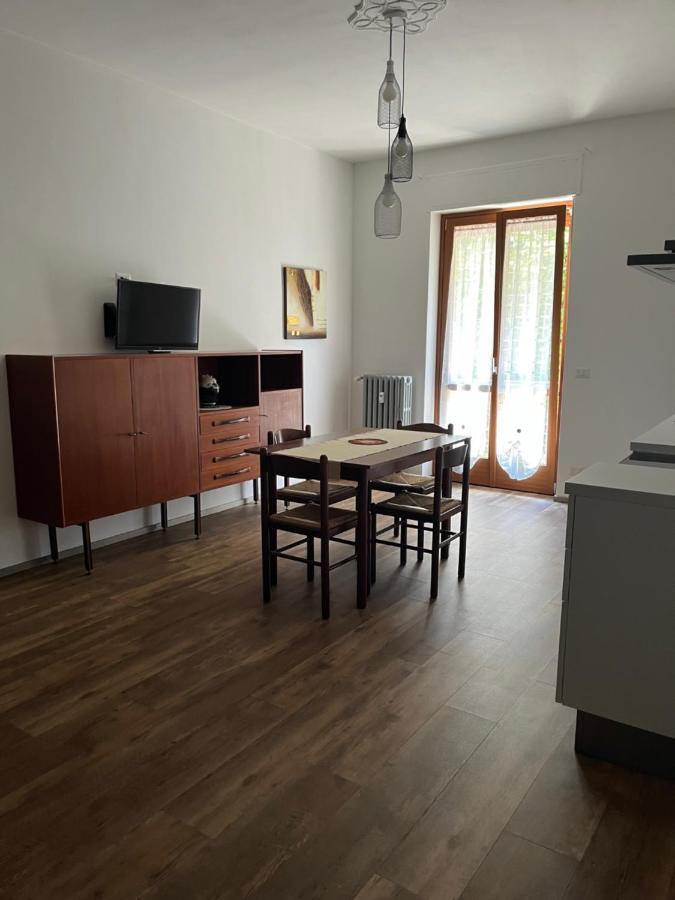 Appartamento Mela Ad Alba, Cuore Delle Langhe Exteriör bild