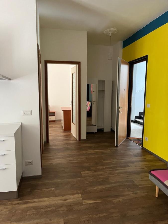 Appartamento Mela Ad Alba, Cuore Delle Langhe Exteriör bild