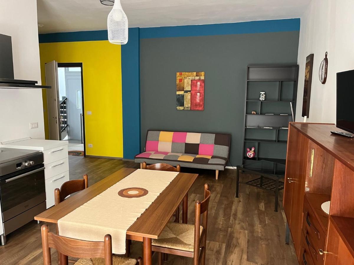 Appartamento Mela Ad Alba, Cuore Delle Langhe Exteriör bild